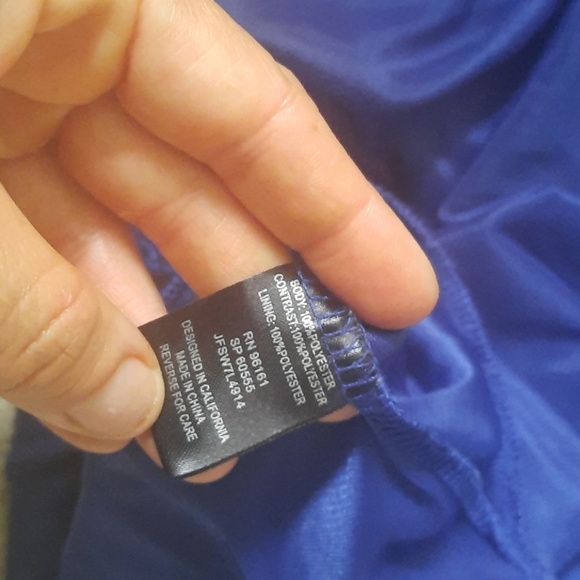 Color-block Dress - Picture 7 of 10